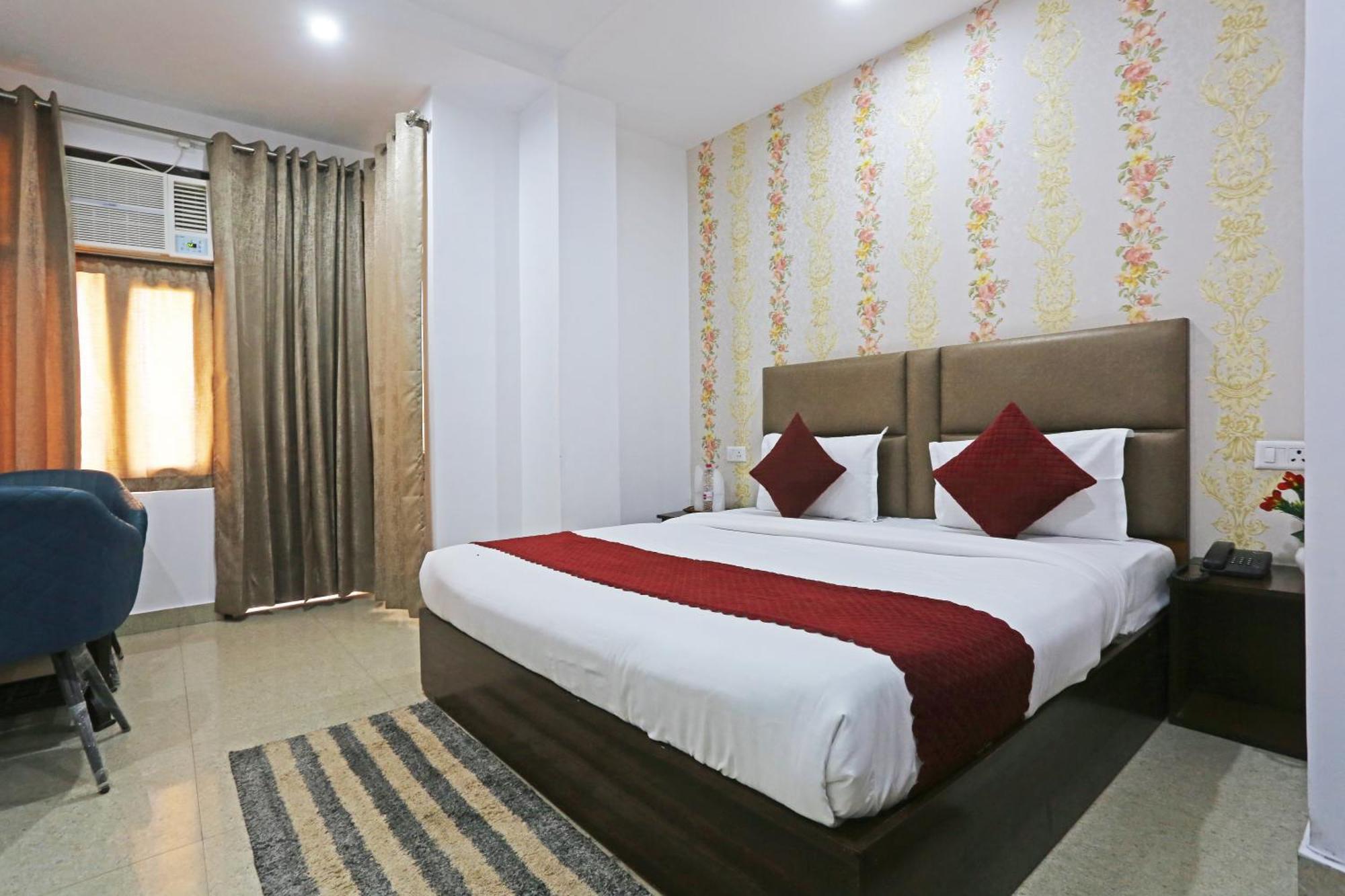 Vista Ambs Plaza A Family Near Igi Delhi Airport Hotel New Delhi